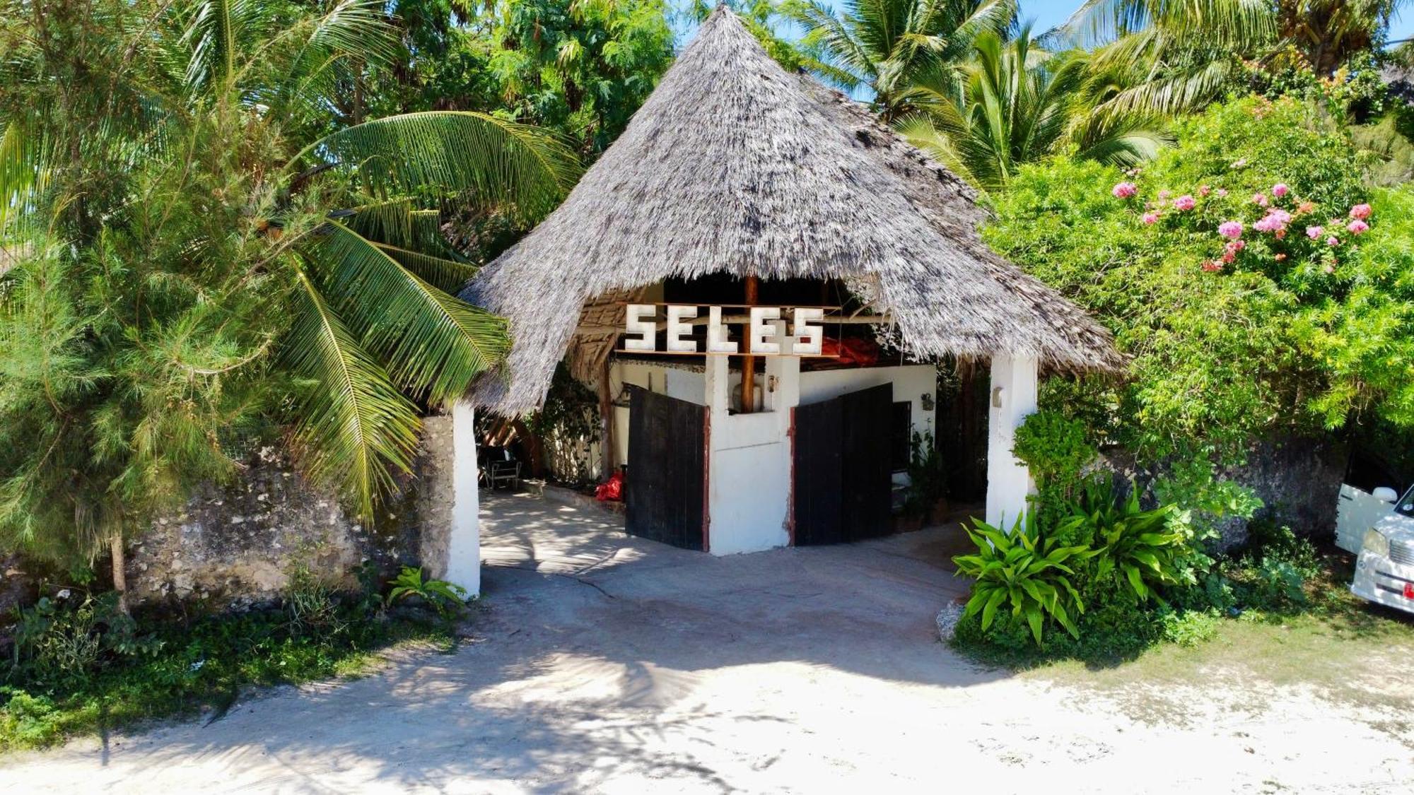 The Seles Boutique Hotel Gazija Luaran gambar